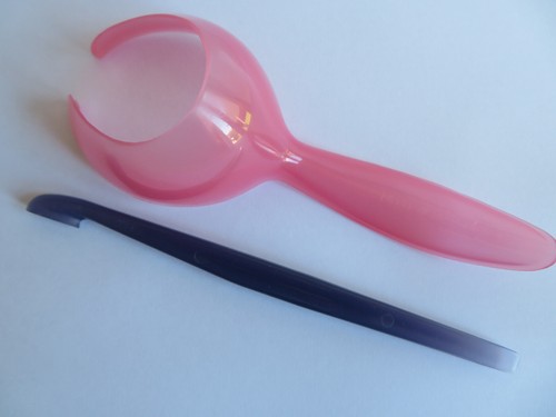 Tupperware gadget egg lifter - gadget,